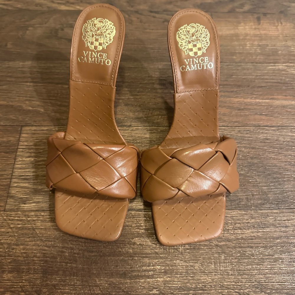 Vince Camuto Women's Tan Sandals